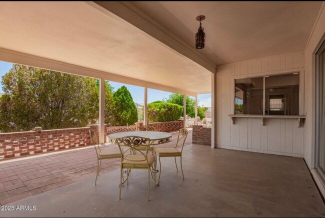 Foto del edificio - 10325 W Cameo Dr