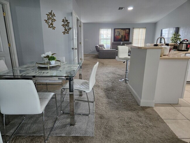 Foto del edificio - Northwest 20th Place, Cape Coral, FL 33993...