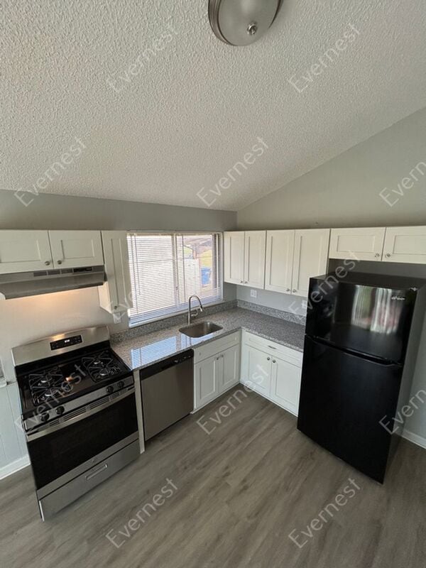 Building Photo - 2684 Blue Heron Dr
