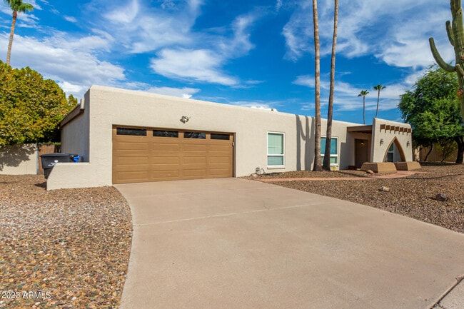 Foto del edificio - 10627 N 44th Ct