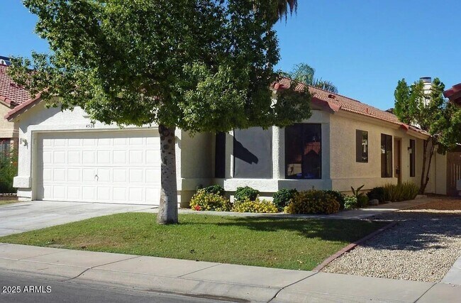 Foto del edificio - 4520 E Wildwood Dr