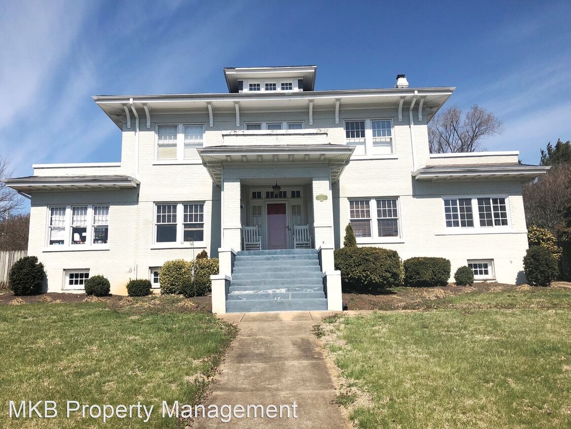 Primary Photo - 5 br, 4 bath House - 2243 Grandin Rd. S.W.