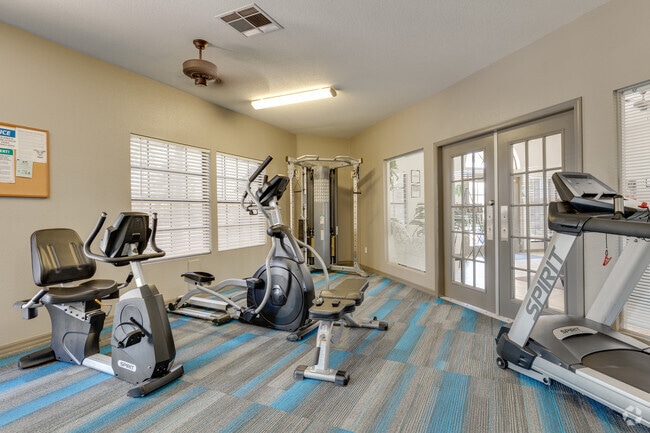 Fitness Center - Cottonwood Crossing