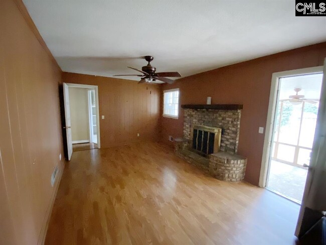 Building Photo - 518 Lockner Rd