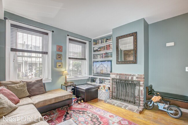Foto del edificio - 2 br, 1 bath House - 424 11th St NE Unit 102