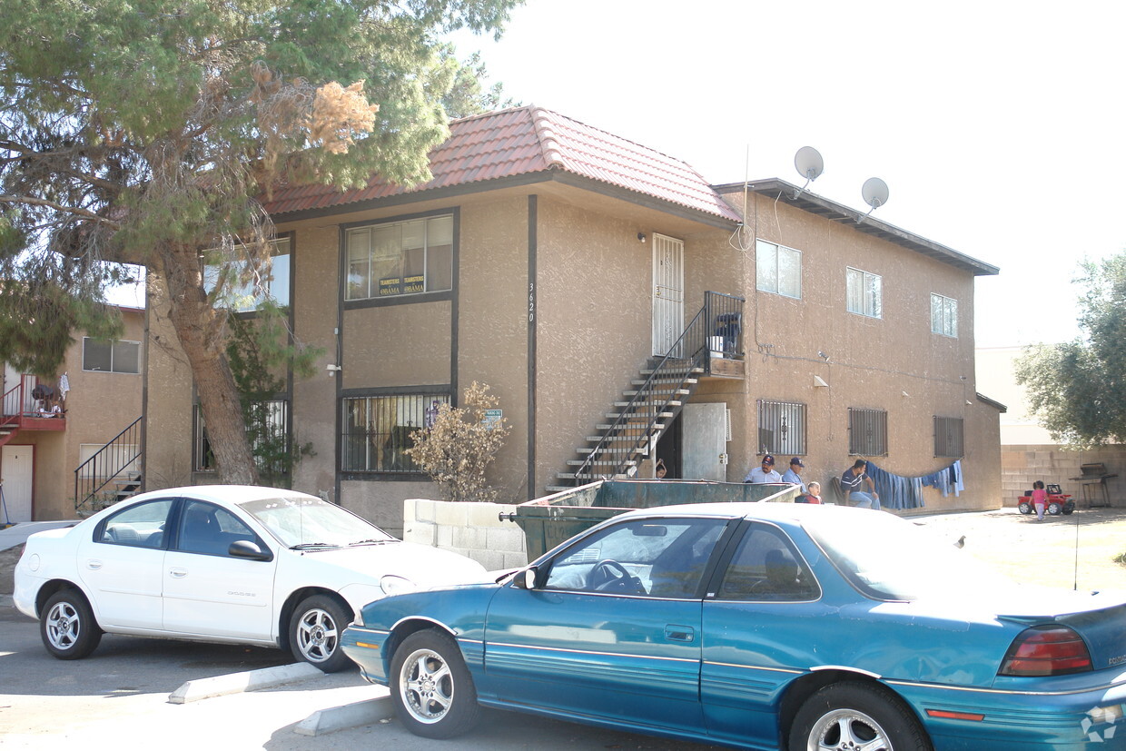Foto del edificio - 3620 Johnson Ave