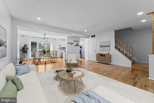 Foto del edificio - 8561 Skipjack Pl
