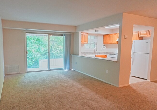 Building Photo - 1661 N Forest Park Ave