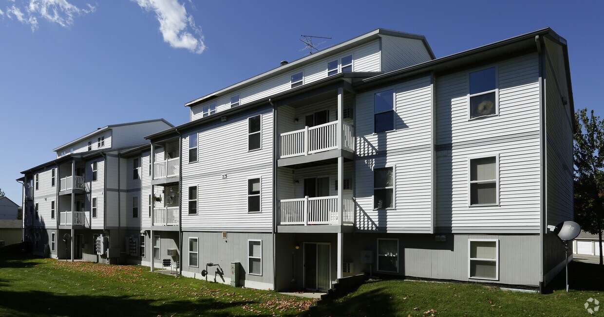 Parkcrest Apartments 1961 Parkcrest Dr Wyoming, MI Apartments for
