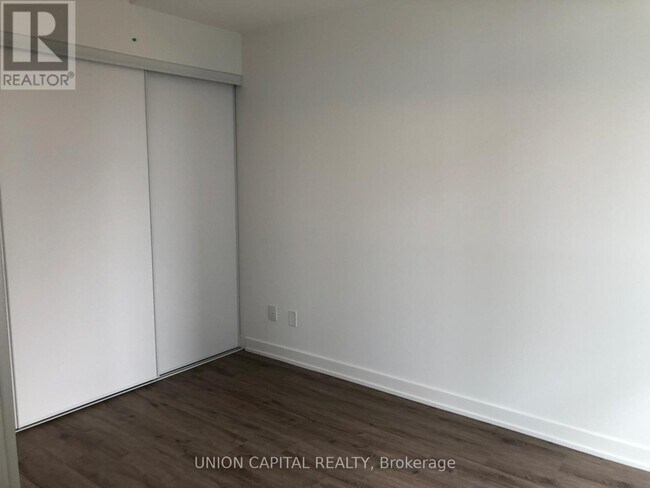 Photo du bâtiment - 50 Ordnance St