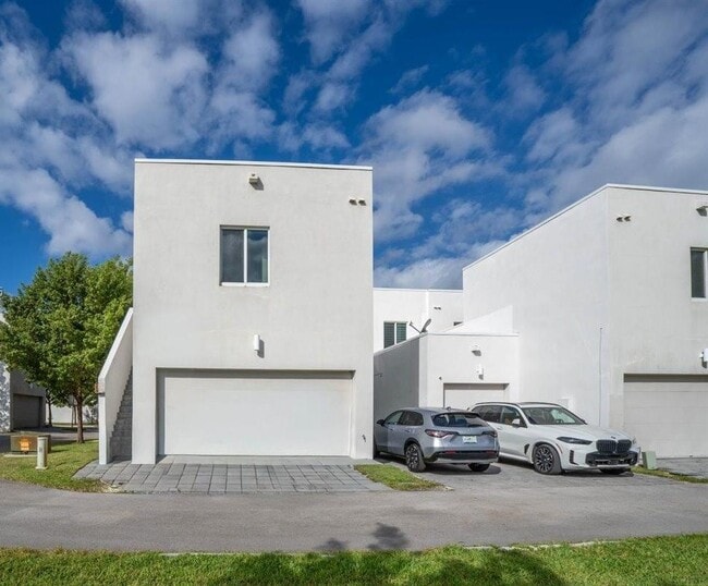 Foto del edificio - 6611 NW 102nd Path