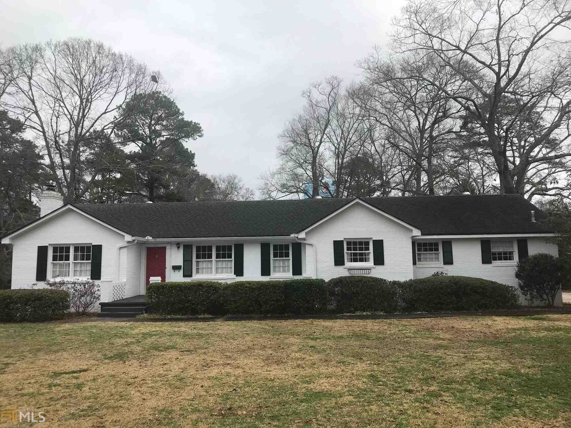717 Billups Ave, Madison, GA 30650 House for Rent in Madison, GA