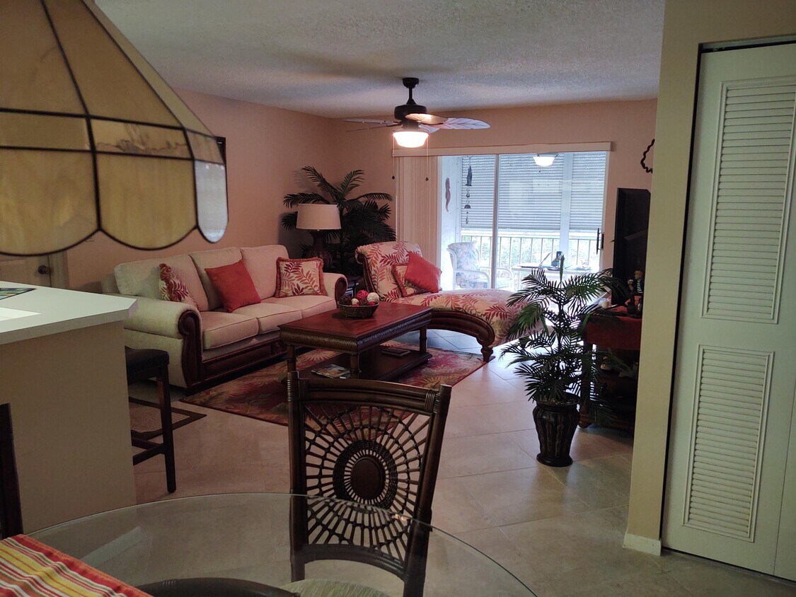 2510 SE Anchorage Cove Unit H2, Port Saint Lucie, FL 34952 Condo for