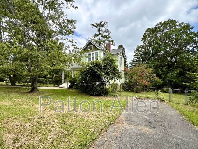 Building Photo - 143 Pearson Dr