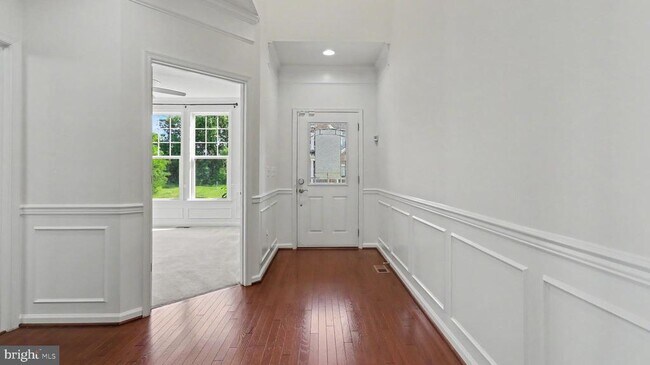 Building Photo - 40978 Spur Run Ln