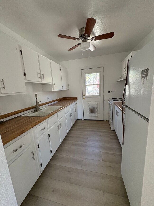 Foto del edificio - 3 bedroom Munds Park Home