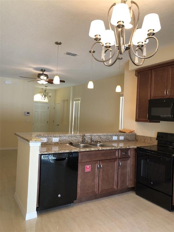Building Photo - 2060 Royal Vista Ct