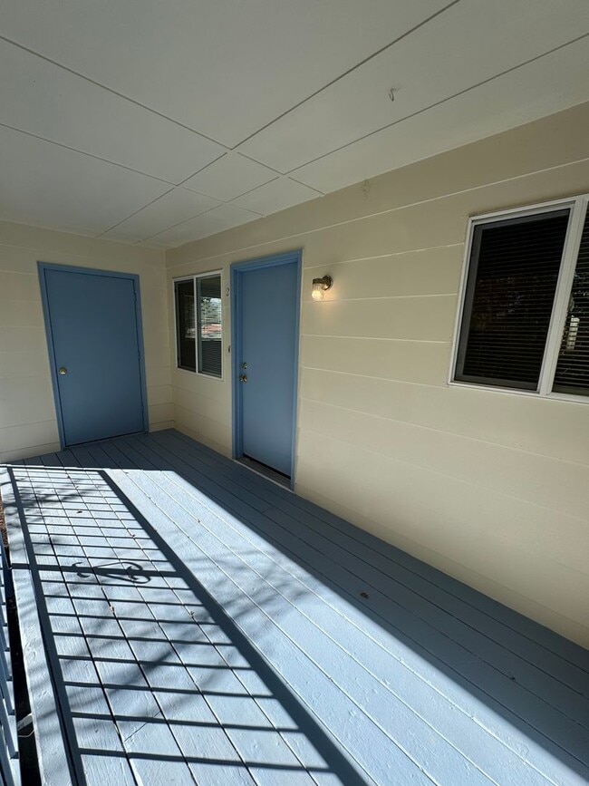 Photo - N Walnut Street Apartment