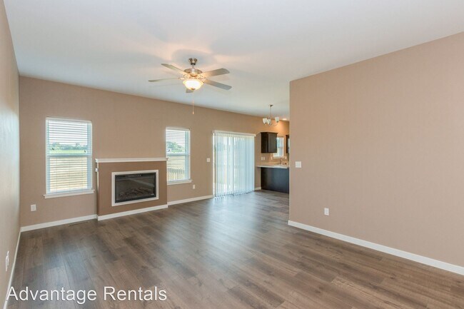 Foto del edificio - 5 br, 3 bath House - 4068 Lillian Street