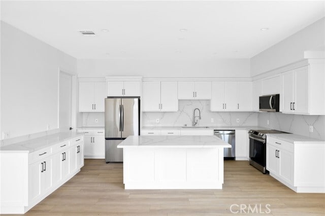 Building Photo - 4827 Oakwood Ave