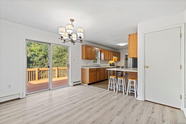 Building Photo - 146 Mirra Dr