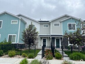 Building Photo - 656 Stonebridge Dr