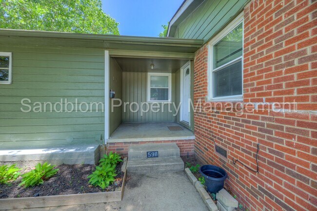 Foto del edificio - For Lease | Tulsa | Available Now!