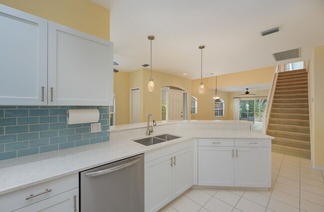 Building Photo - 135 Aquarina Blvd