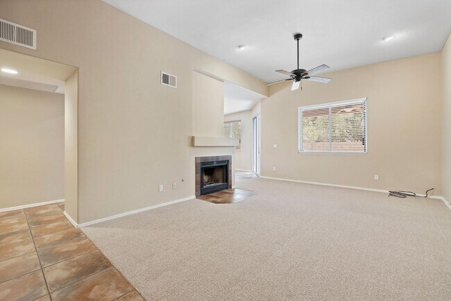 Building Photo - Santa Fe Home in Silverado Hills with Pool!