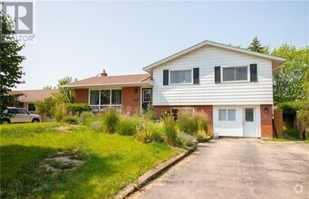 Building Photo - 19-19 Caithness Dr