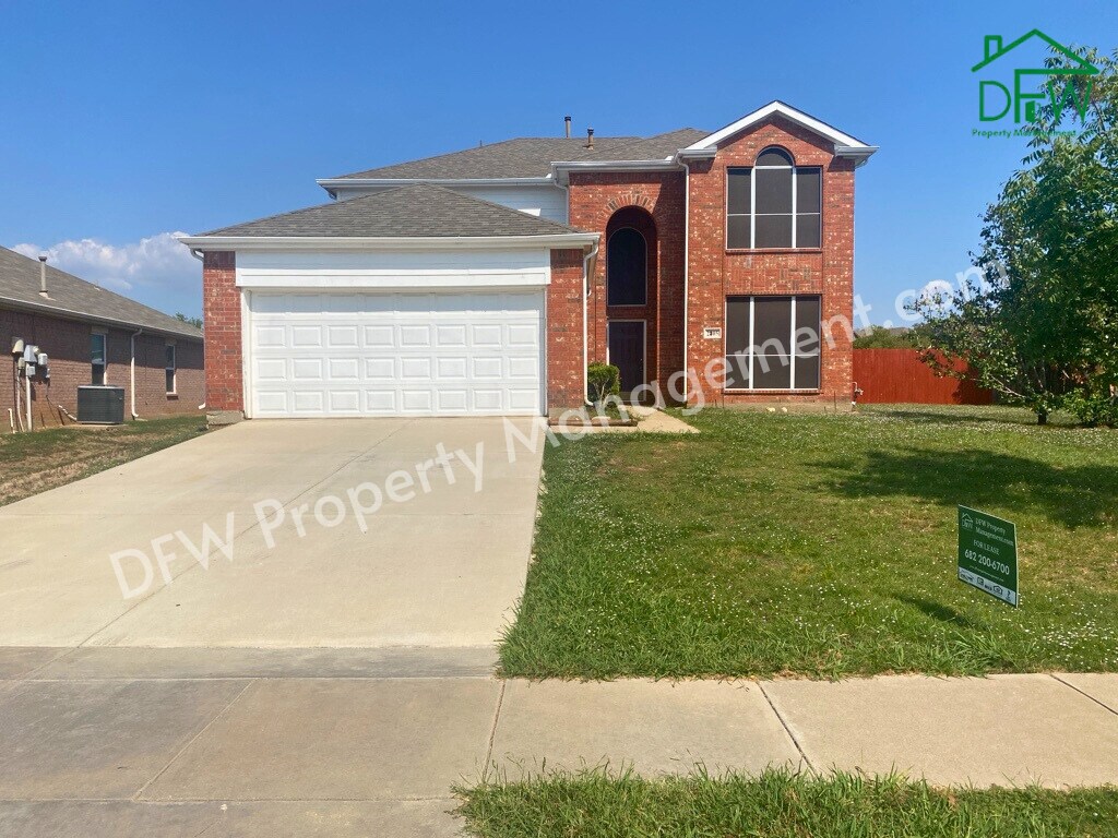 Foto principal - 2805 Crater Lake Ln