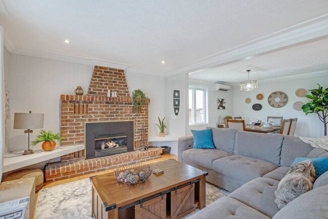 Photo du bâtiment - 306 Rue Riviera