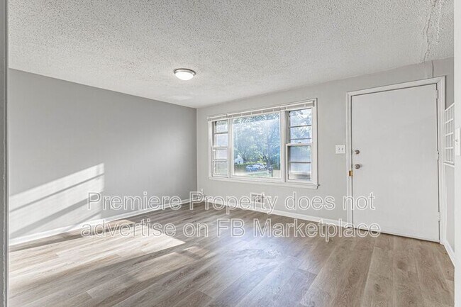 Foto del edificio - 2503 S Vermont Ave
