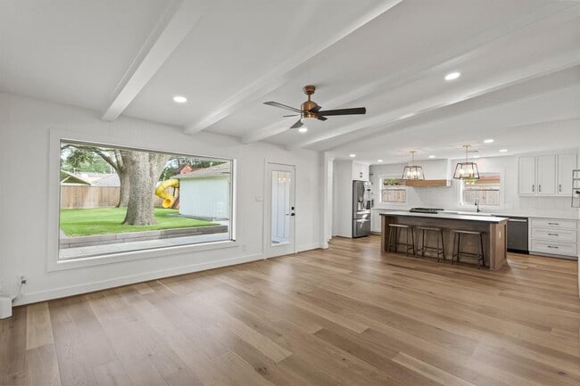 Building Photo - 1707 Imperial Crown Dr
