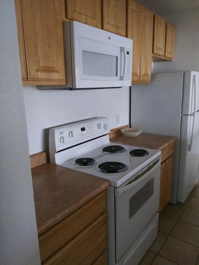 Primary Photo - Spacious 1 bed in great community!
