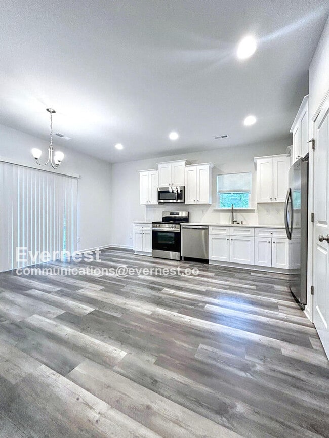 Building Photo - 3621 Quail Dr