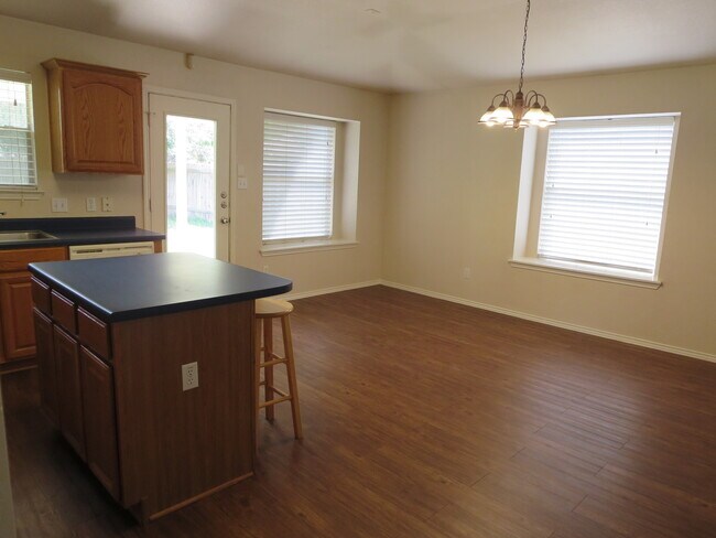 Building Photo - 2538 Vernell Way