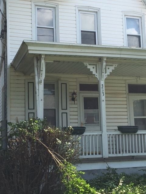 Primary Photo - 2 br, 1 bath House - 313 E MAIN STREET
