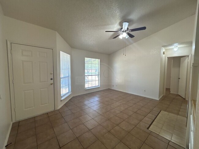 Foto del edificio - 3806 London Ln