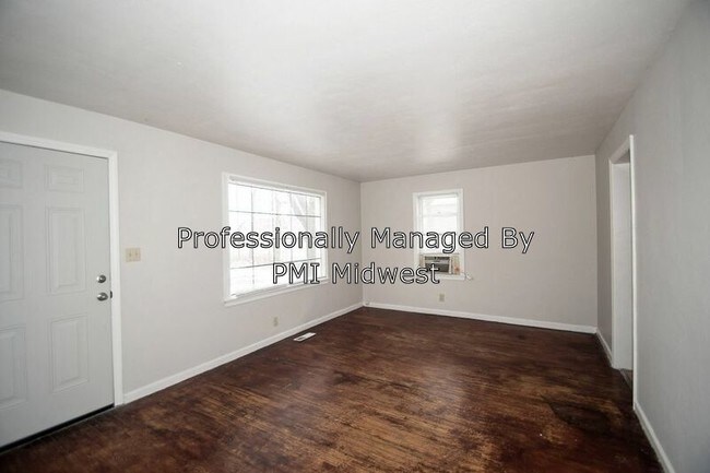 Building Photo - 5001 W 59th St