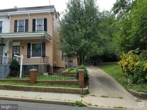 Building Photo - 1395 Morris Rd SE