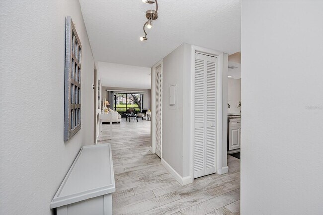 Foto del edificio - 129 Lakeview Way