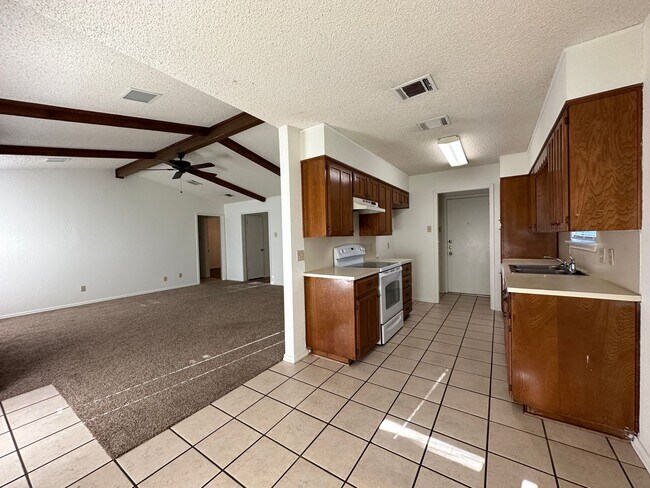 Foto del edificio - Single Family Home