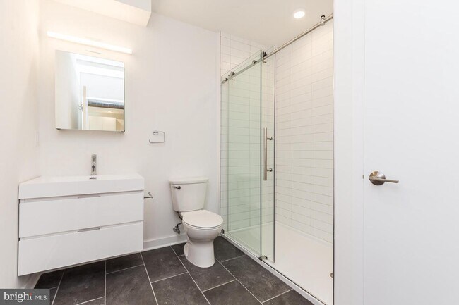 Building Photo - 1416 Frankford Ave