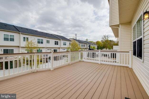 Building Photo - 7521 Stonehouse Run Dr