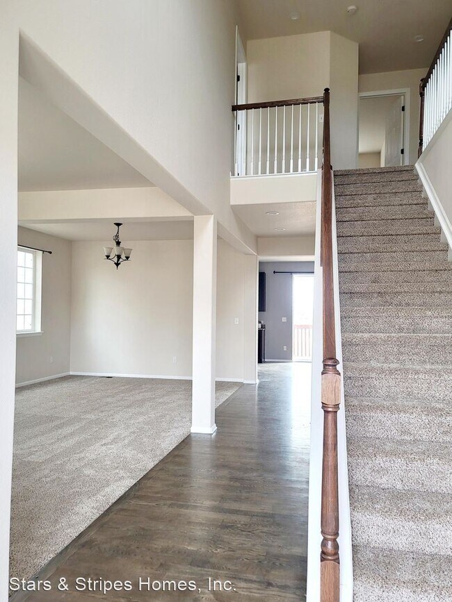 Building Photo - 4 br, 2.5 bath House - 421 Graham Way