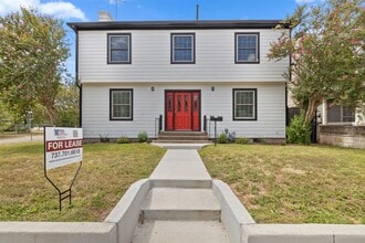 Building Photo - 1013 E 38th 1/2 St