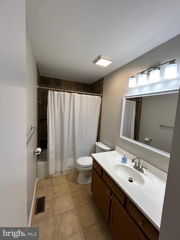 Foto del edificio - 7514 Braemar Ct