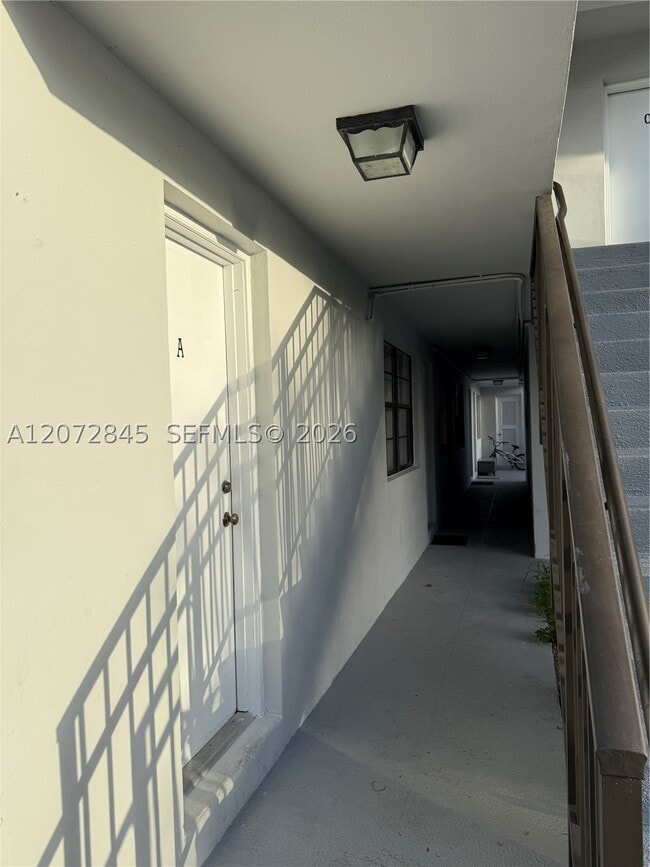 Foto del edificio - 4450 SW 67th Ave