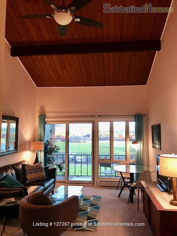 Living area - 232 N East St